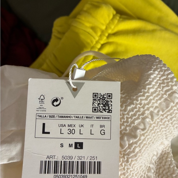 Zara Cream Ruffle PoplinTop - Picture 4 of 5